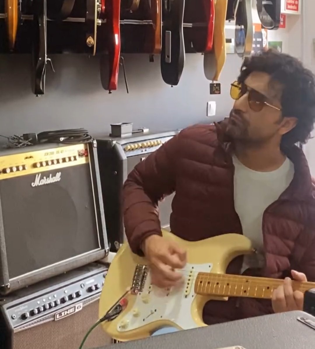 Omg omg coming back to this insane serve!!! This is not good for my sanity