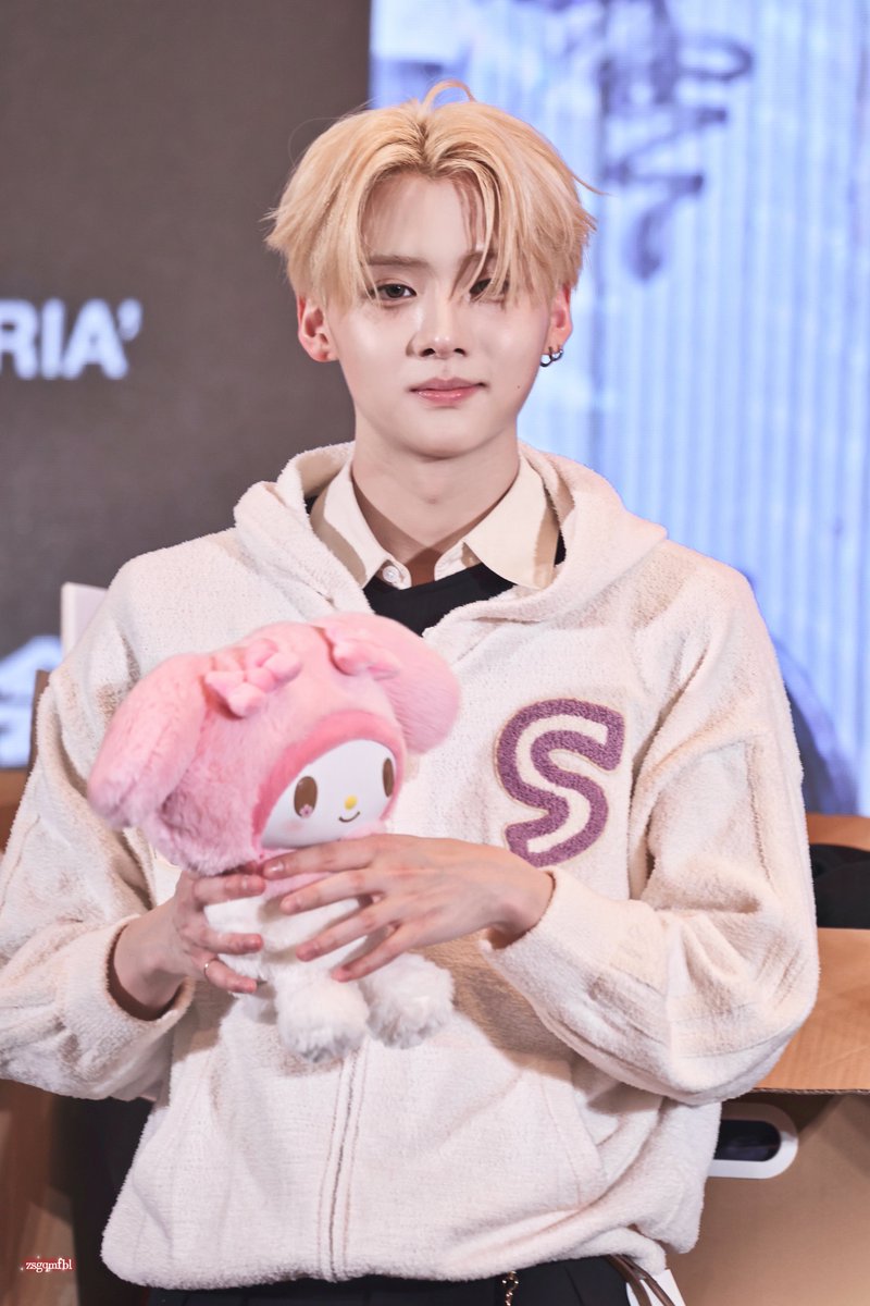 zsgqmfbl tweet media