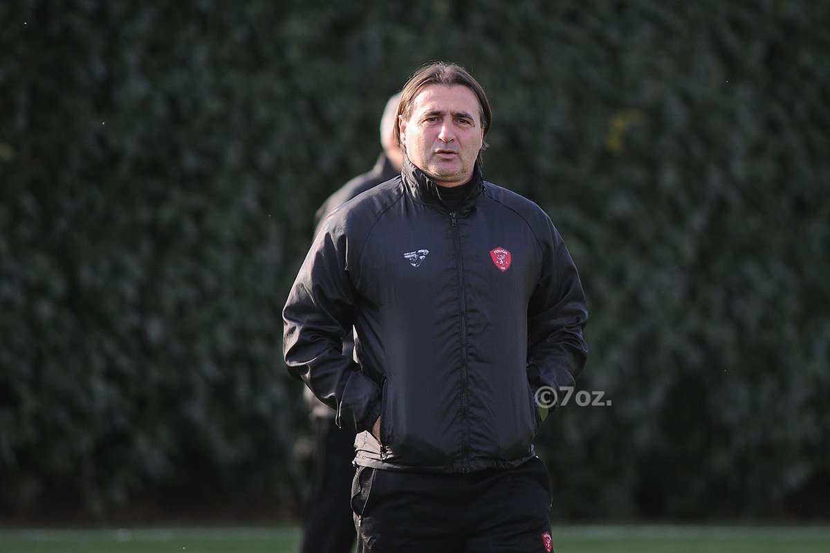 ACPerugiaCalcio's tweet photo. 🎙️ Alla vigilia di #PerugiaPineto le parole di mister #Tedesco in conferenza stampa 

https://t.co/iKU85AkGT6

#vamosgrifo #PERPIN @seriecofficial https://t.co/4NXsBSba8C