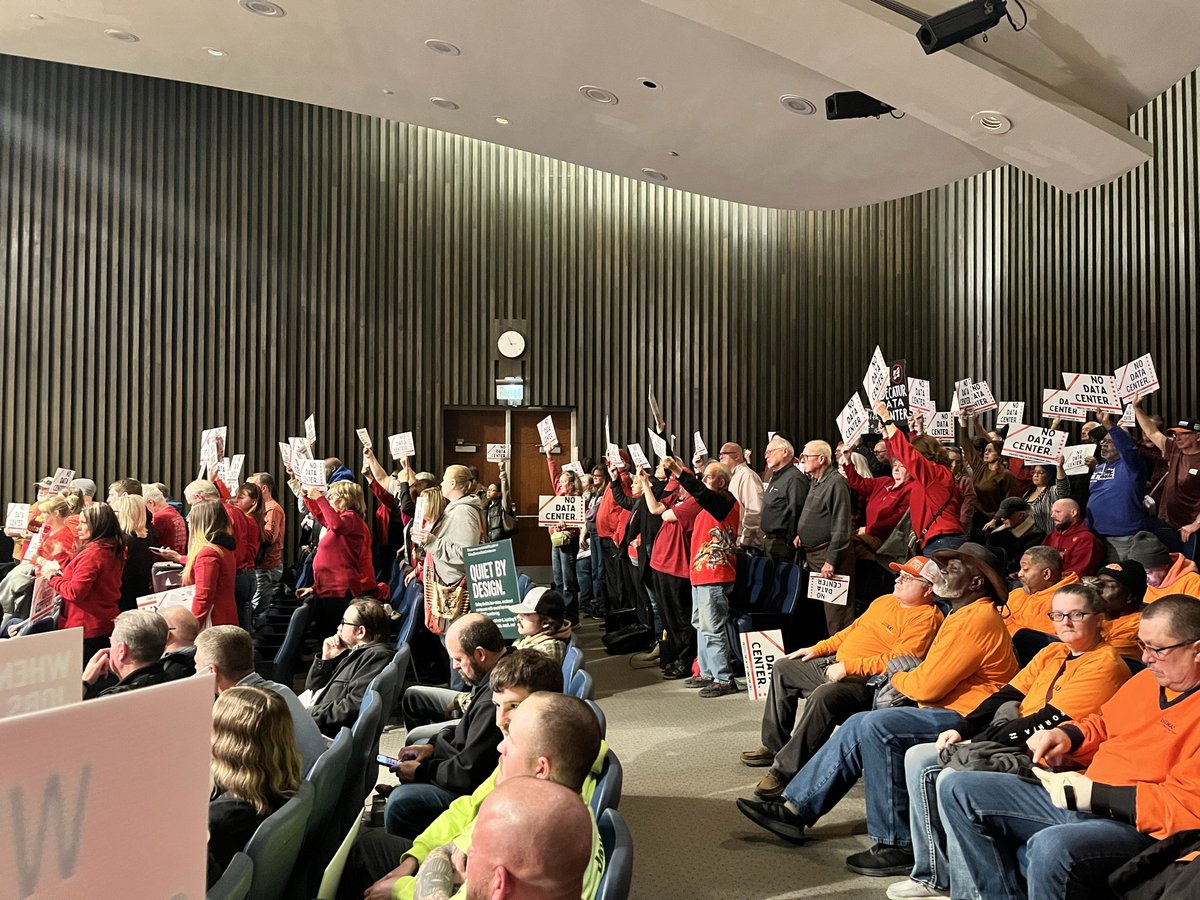 Lauren Holton tweet media