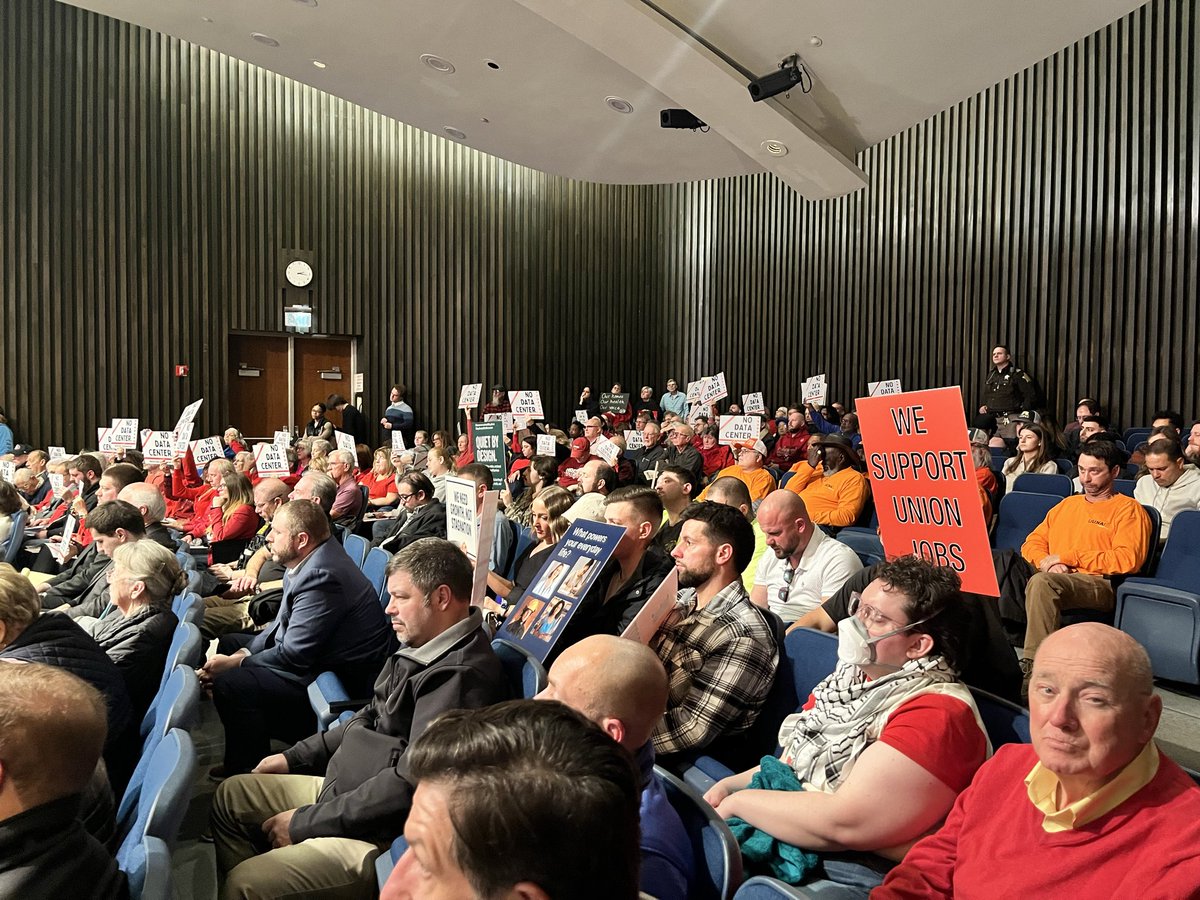 Lauren Holton tweet media