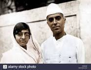 vpvidrohi's tweet photo. देश के प्रथम प्रधानमंत्री #जवाहरलाल_नेहरू_जी की जीवन संगनी #स्वतंत्रता_सेनानी #कमला_नेहरू_जी की पुण्यतिथि पर शत-शत नमन!
Bow to #Freedom_fighter #Shrimati_Kamala_Nehru_ji on her Death anniversary.
#कमलानेहरू #KamalaNehru https://t.co/h9U8PAdfPY