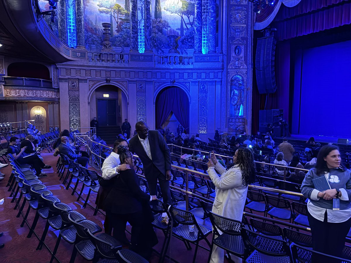 Andrew Roth tweet media