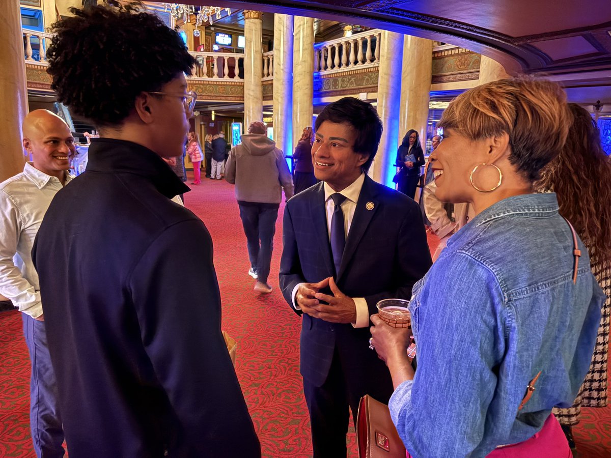 Andrew Roth tweet media