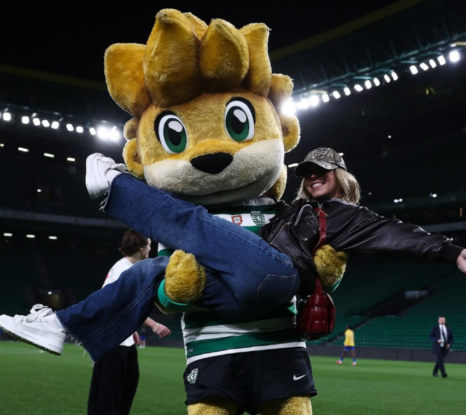 O Jubas é que sabe! 😎
#SportingCP 

(foto: <a href="/SportingCP/">Sporting CP</a>)