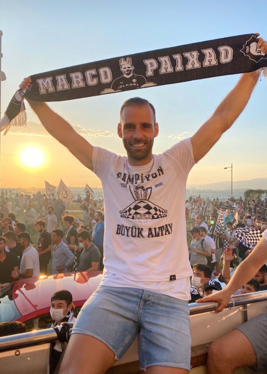 grandealtay_'s tweet photo. Türkiye’ye gelmiş en büyük golcü, Efsanemiz Marco Paixao futbolu bıraktığını açıkladı. Futbola ve Altay’a kattığın her şey için minnettarız. Unutulmayacaksın 👑🐐 https://t.co/MqOObt6sWD