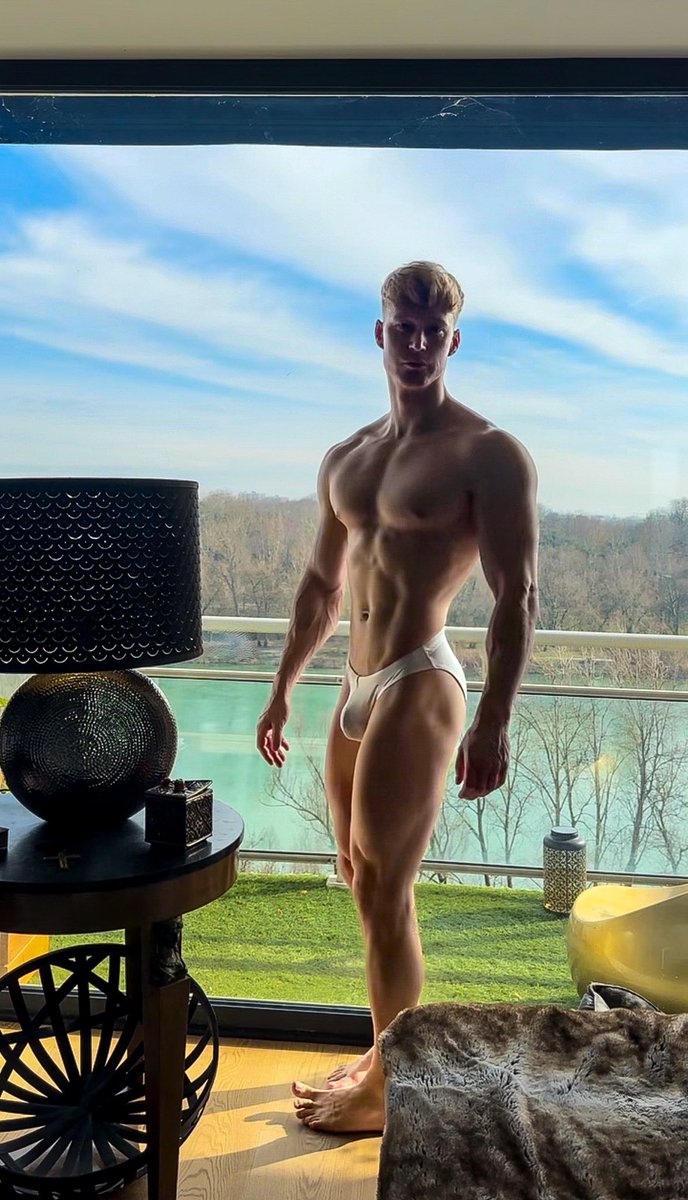 clemfitx tweet media