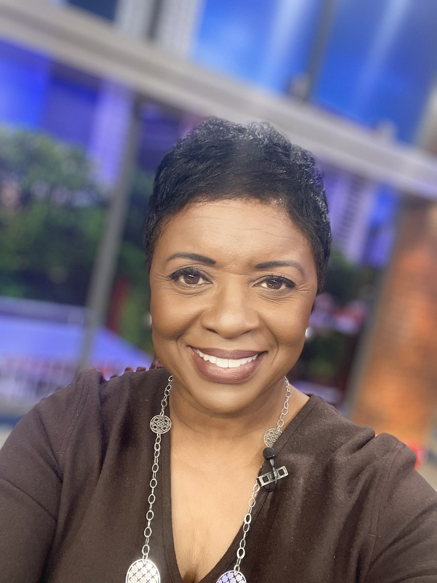 April Thompson tweet media