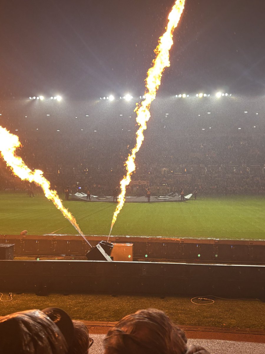 Villa Tom tweet media