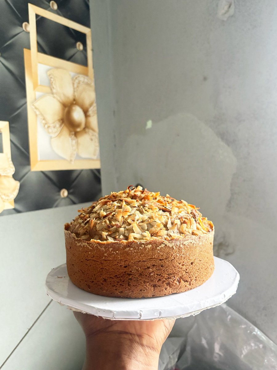 AdaTreats's tweet photo. Frame 1- Set of 8 mini banana bread- 13,600

Frame 2- 6’ coconut flakes banana bread-7500

Frame 3- 6’ cashew nuts banana bread- 8k

Location- Oshodi Lagos state https://t.co/l06lMzyjBV