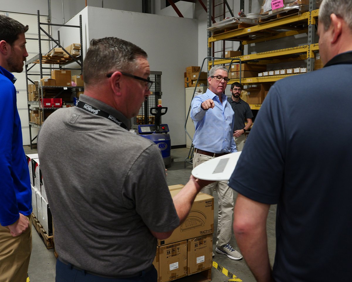 Barron Lighting tweet media