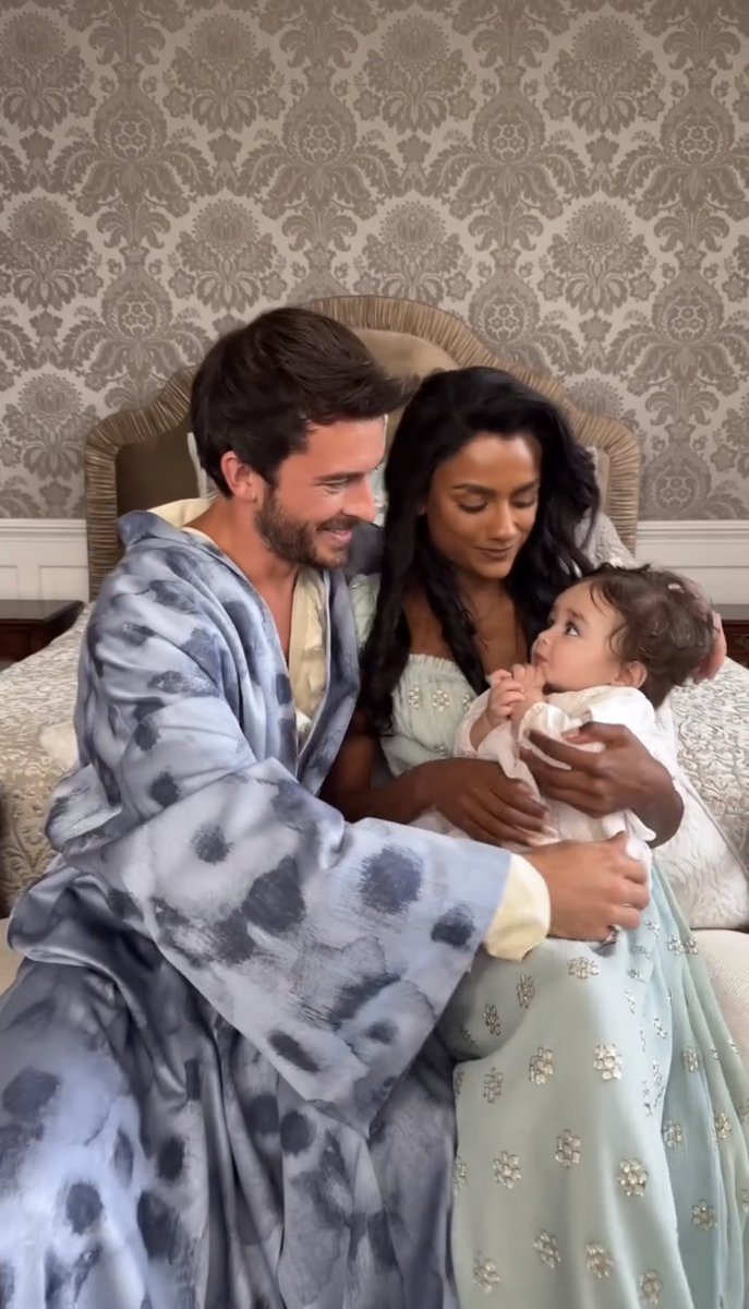 PUT THIS IN THE LOUVRE