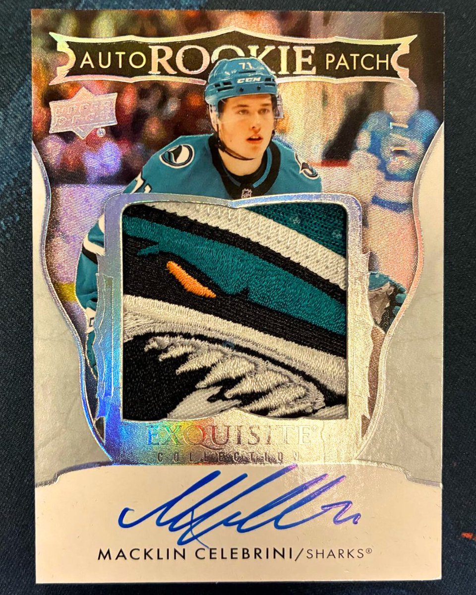 Collect's tweet photo. The patch inside this Macklin Celebrini card is UNREAL 😱🔥

(via 716hockeycards/IG) https://t.co/vgb1fFAACp