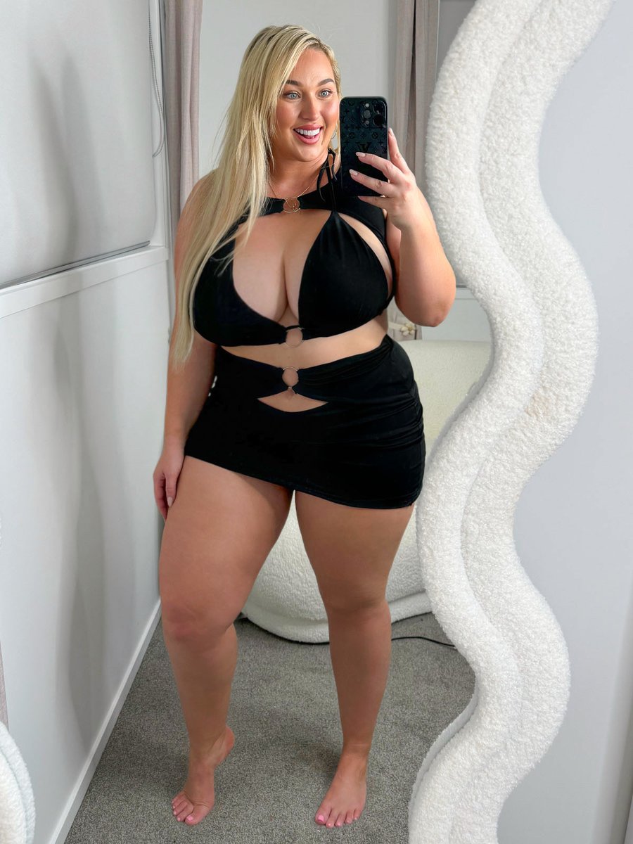 Nora Davis tweet media