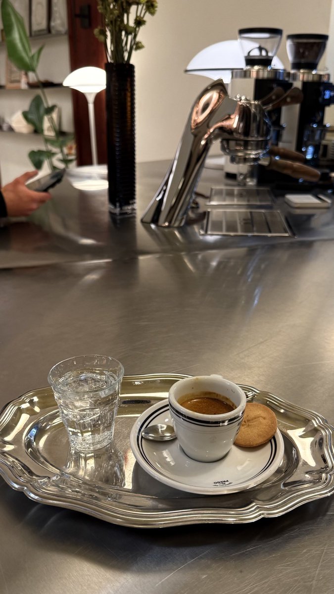 ⁷ (@r1v7i) on Twitter photo 