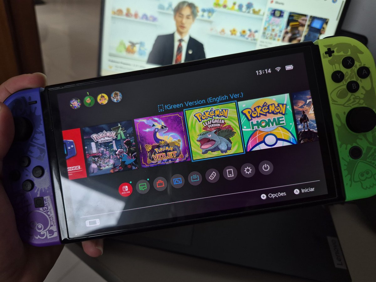 danilobarrozo's tweet photo. Reclamei, mas acabei comprando LeafGreen.
Assim que cheguei do trabalho, assisti de novo o Pokémon Presents e fui direto jogar!
#PokemonDay #Pokemon30 #Pokemon https://t.co/q0k9Il78vj