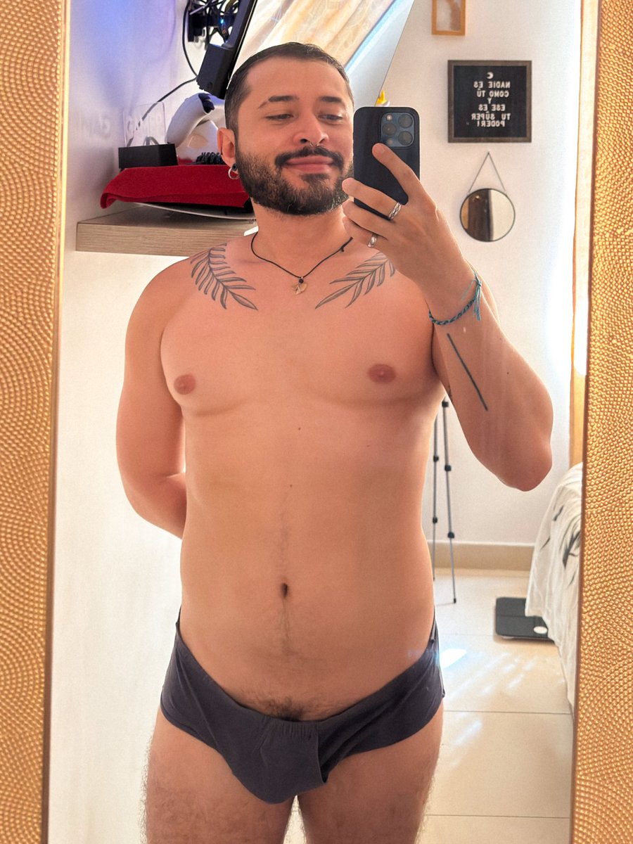 davidruedadiaz's tweet image. #friyay ✨✨✨✨