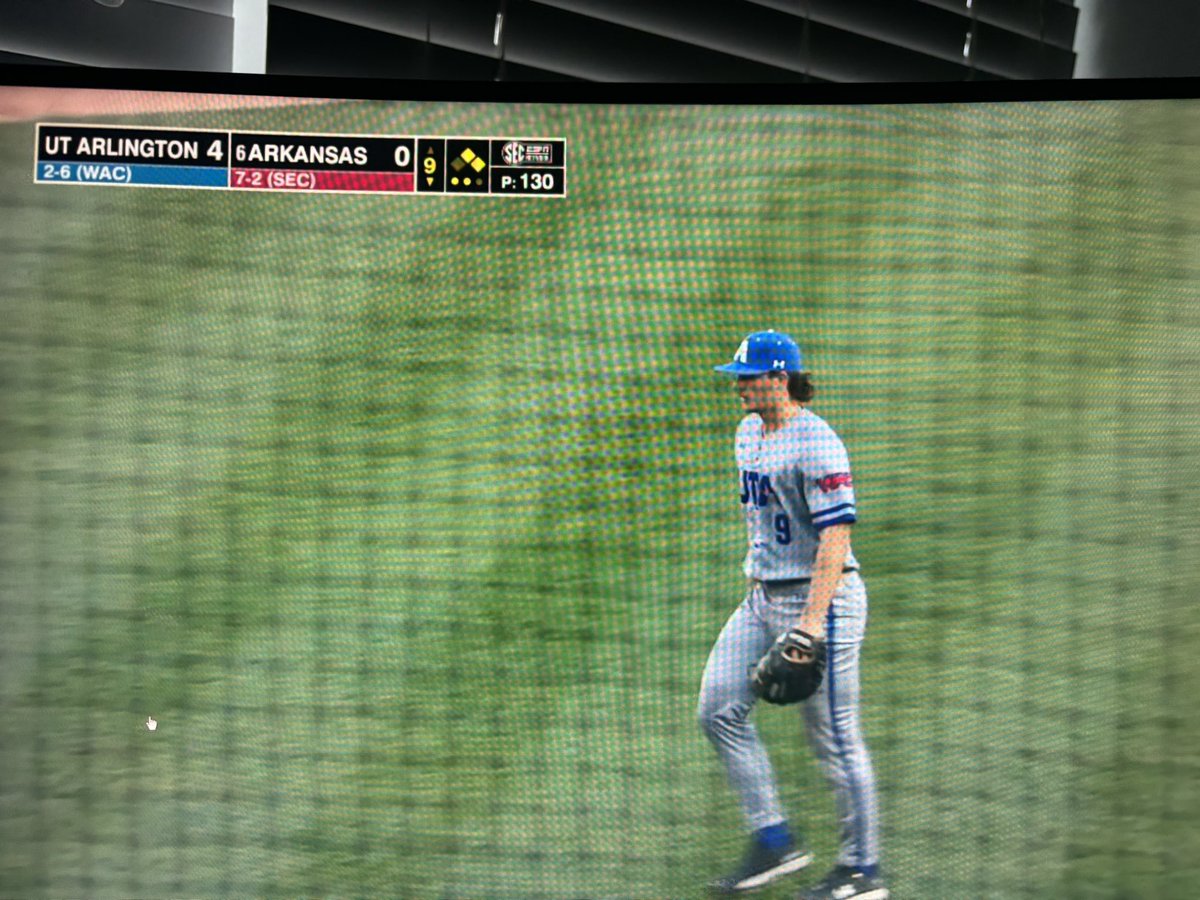 chxnluh's tweet photo. 130 pitches. 8.2 innings of shutout baseball against 6th ranked Arkansas. Have a day man 🔥 https://t.co/ON3dR5g5th