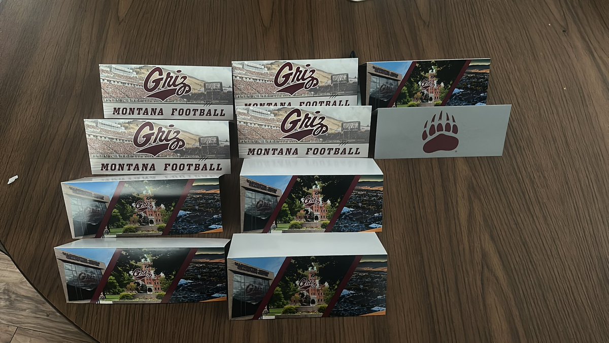 Thank you <a href="/MontanaGrizFB/">Montana Griz Football</a> for all of the letters! #GoGriz 
<a href="/Coachbk_griz/">Bobby Kennedy</a> <a href="/KeatonJ_3/">Keaton Johnson</a>