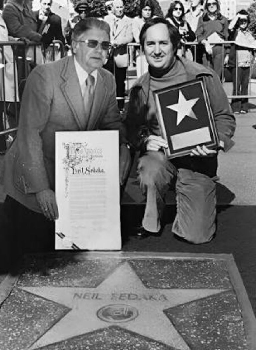 wofstargirl's tweet photo. The Hollywood Chamber of Commerce will place flowers on the star of Walk of Famer Neil Sedaka today, February 27, at 5 pm at 1500 Vine Street. Sedaka was honored with his star on January 18, 1978. RIP🌹 https://t.co/rGZ9p5ADKa