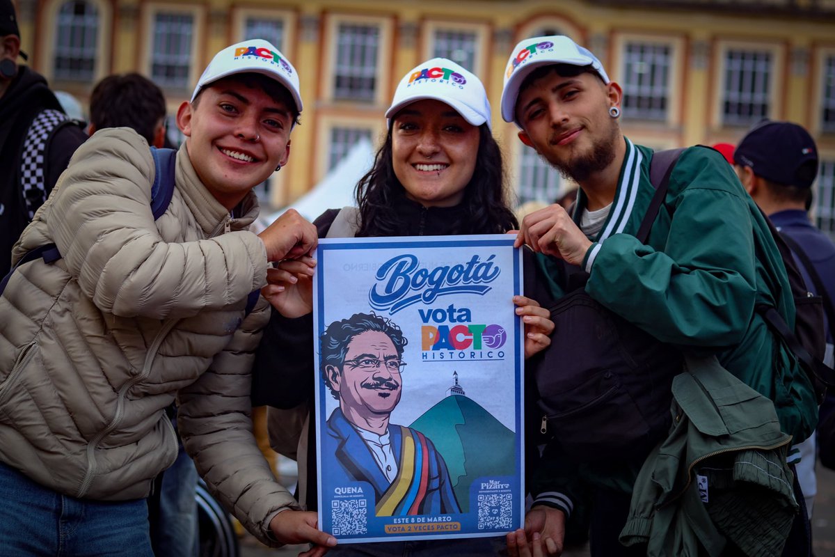 Donka_At's tweet photo. 🔥 Estamos en el #PactoFest y #VamosPorMás
Hoy cerramos esta campaña con la fuerza de quienes creemos que Colombia va a avanzar en el camino de las transformaciones y las revoluciones sociales.
Somos miles convencidos y convencidas en defender el cambio en el Congreso siendo mayorías.
Este domingo 8 de marzo votamos por las listas del @PactoHistorico a Cámara y Senado.
#IvánNosUne @IvanCepedaCast