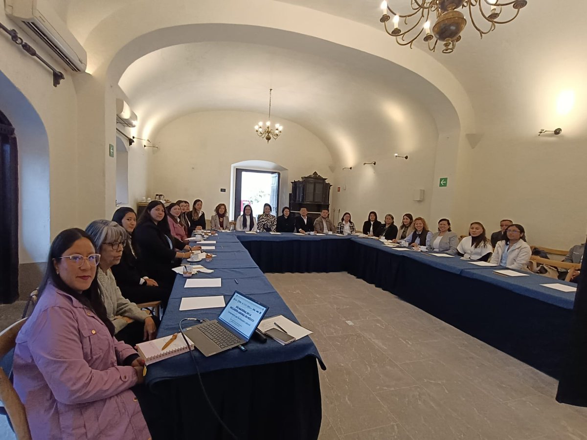 En la Reunión de Ejecutivos de Recursos Humanos, compartimos el trabajo que impulsamos desde la Subsecretaría de Empleo e Inspección. 
Presentamos acciones de vinculación, empleo digno e inspección preventiva, e invitamos a sumarse a la Red Estatal de Vinculación Laboral.