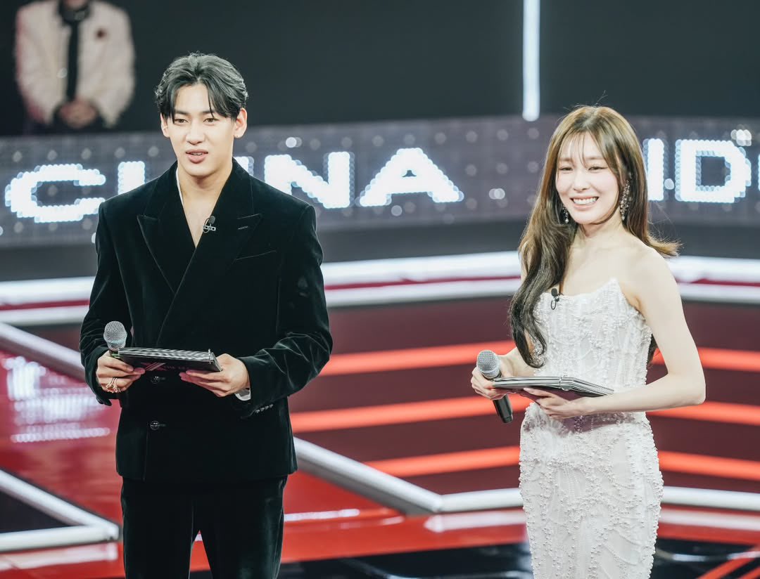#TiffanyYoung and BamBam from X THE LEGUE 

ทิฟฟานี่ - แบมแบม MC หล่อสวยครบเครื่องตัวท็อปในรายการ X THE LEAGUE เวทีขายของระดับโลก
©️chulhoo2000 

#XTHELEAGUE 
#BamBam #뱀뱀 <a href="/BamBam1A/">BamBam</a>