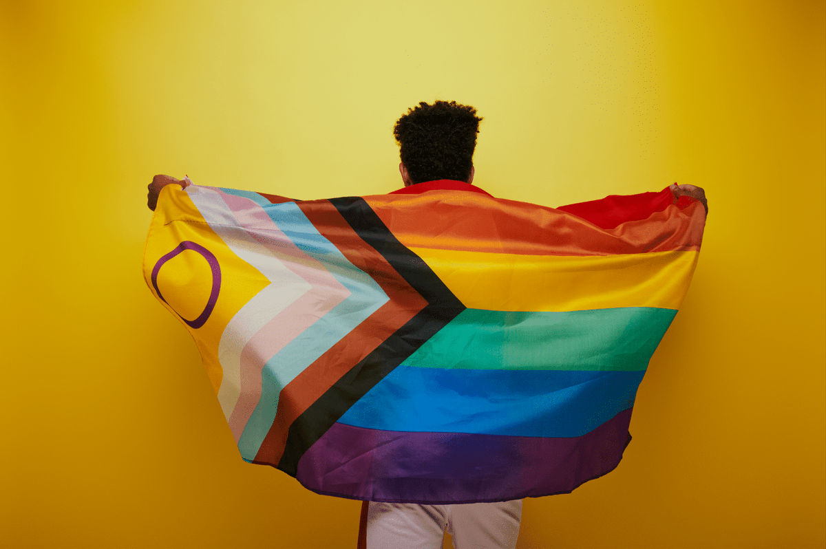 En este Día de la Cero Discriminación nos enorgullece presentar junto a @ILGAWorld los Premios Internacionales del Orgullo 2026 para reconocer a las personas valientes que luchan por la igualdad LGBTIQ+ en todo el 🌍🌏🌎.

Nomina a partir del 17 de marzo: go.undp.org/58x