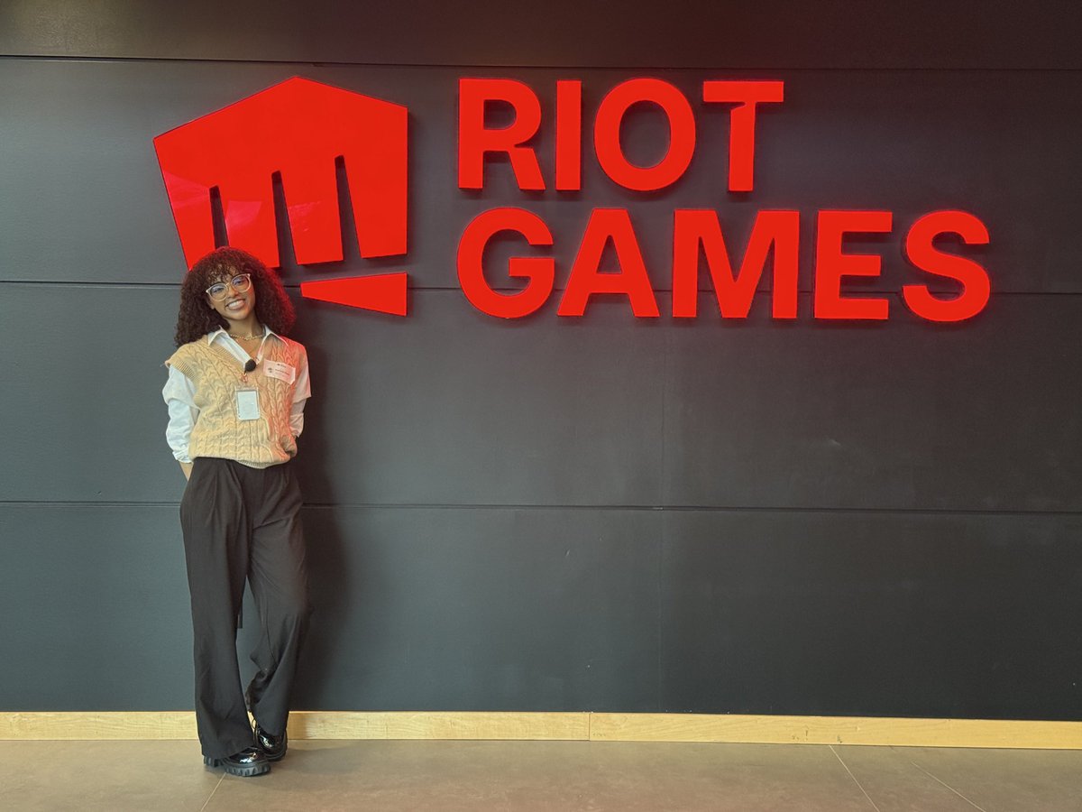 MANNY MOON 🌙 tweet media