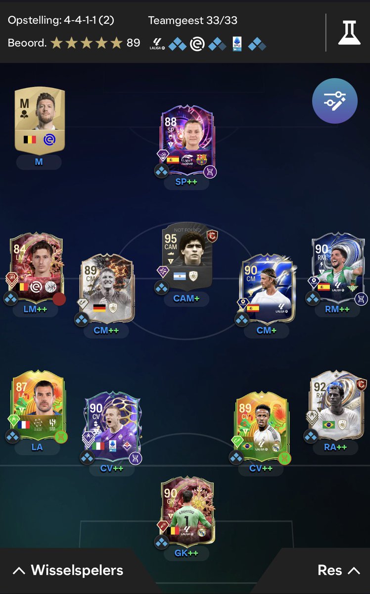 Timo_Pals's tweet photo. @dz_ajacied Ja ik heb spijt van die 2e playstyle want hij kan nu in geen enkele EVO meer… de mijne is wel echt decent vanwege die fysiek en passing. En ja ik hoor je man, spelen voor rewards is de moeite echt niet meer. Dit is mijn team nu https://t.co/ExUUnFGvIT