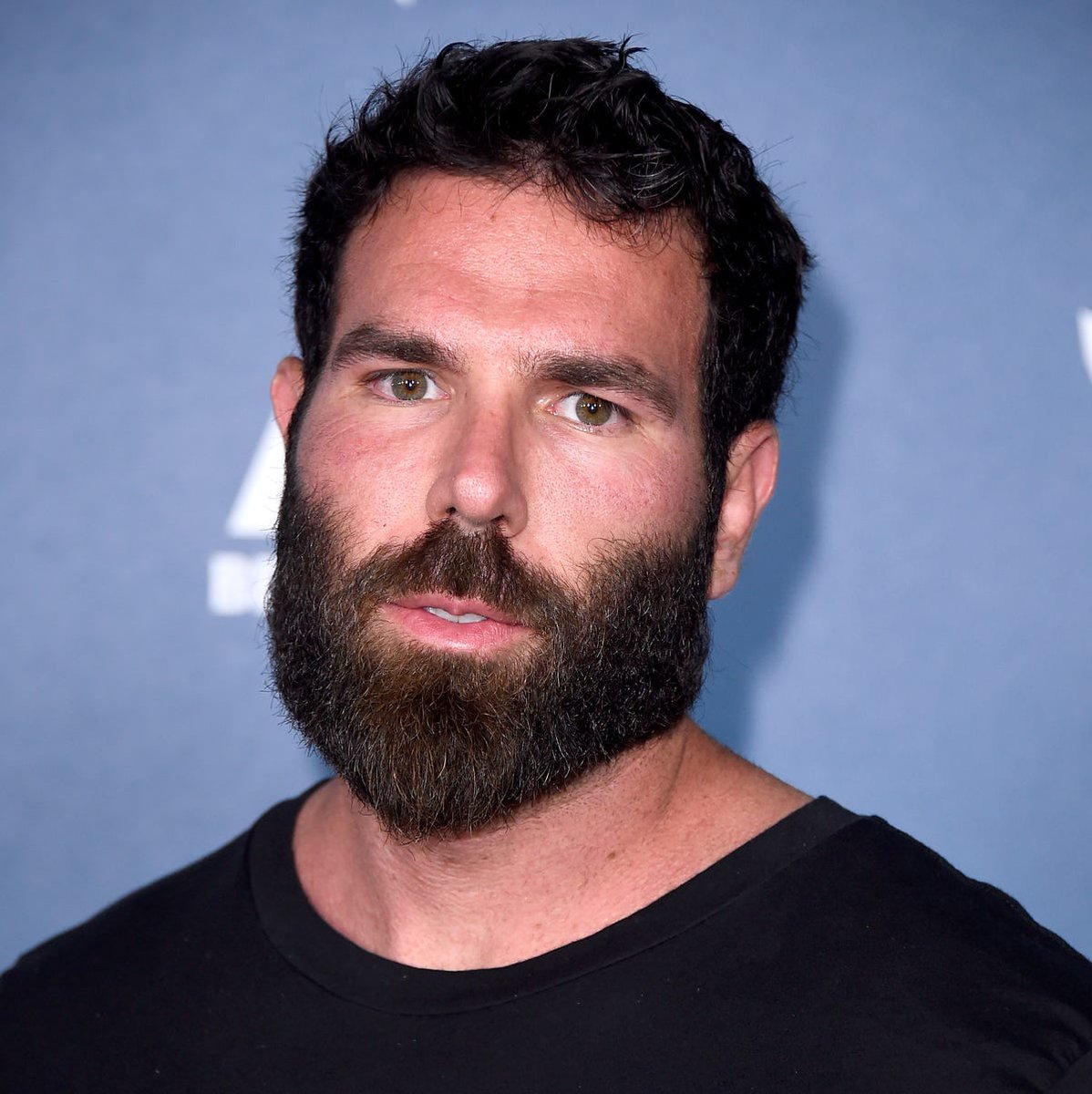 🔵 Dan Bilzerian:

İran'a saldırmak için kesinlikle hiçbir gerekçe yok. Saldırmamız gereken tek ülke İsrail'dir.

Amerika, Yahudi pedofiller tarafından kontrol ediliyor ve bu savaş Epstein örtbasını (gizleme çabasını) unutturmak/dikkat dağıtmak için yapılıyor.