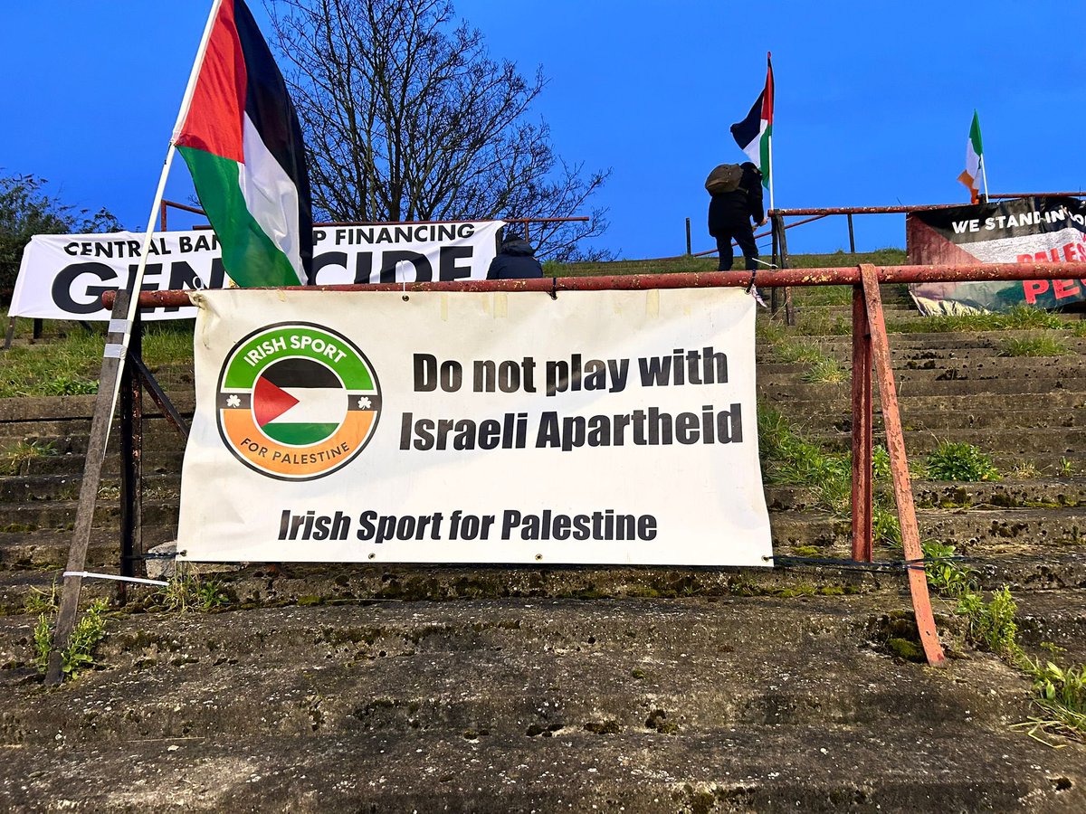Bohs FC v Shamrock Rovers match this evening in Dalymount Park had clear messages for <a href="/FAIreland/">FAIreland</a> and the irish Government. Do not play Israeli apartheid. #showisraeltheredcard 

Israel is a terror state. Ban Israel from UEFA &amp; FIFA now.
