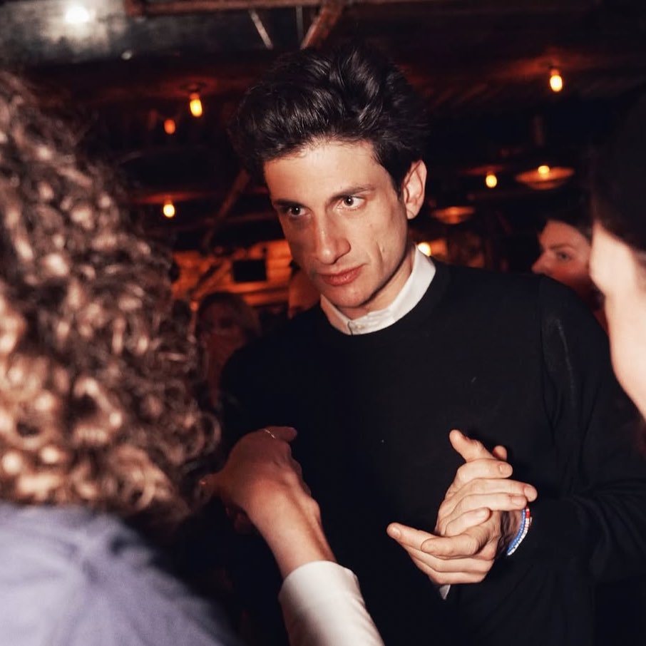 lizzie ➃ tweet media