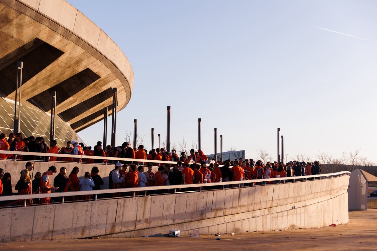 The Champaign Room tweet media