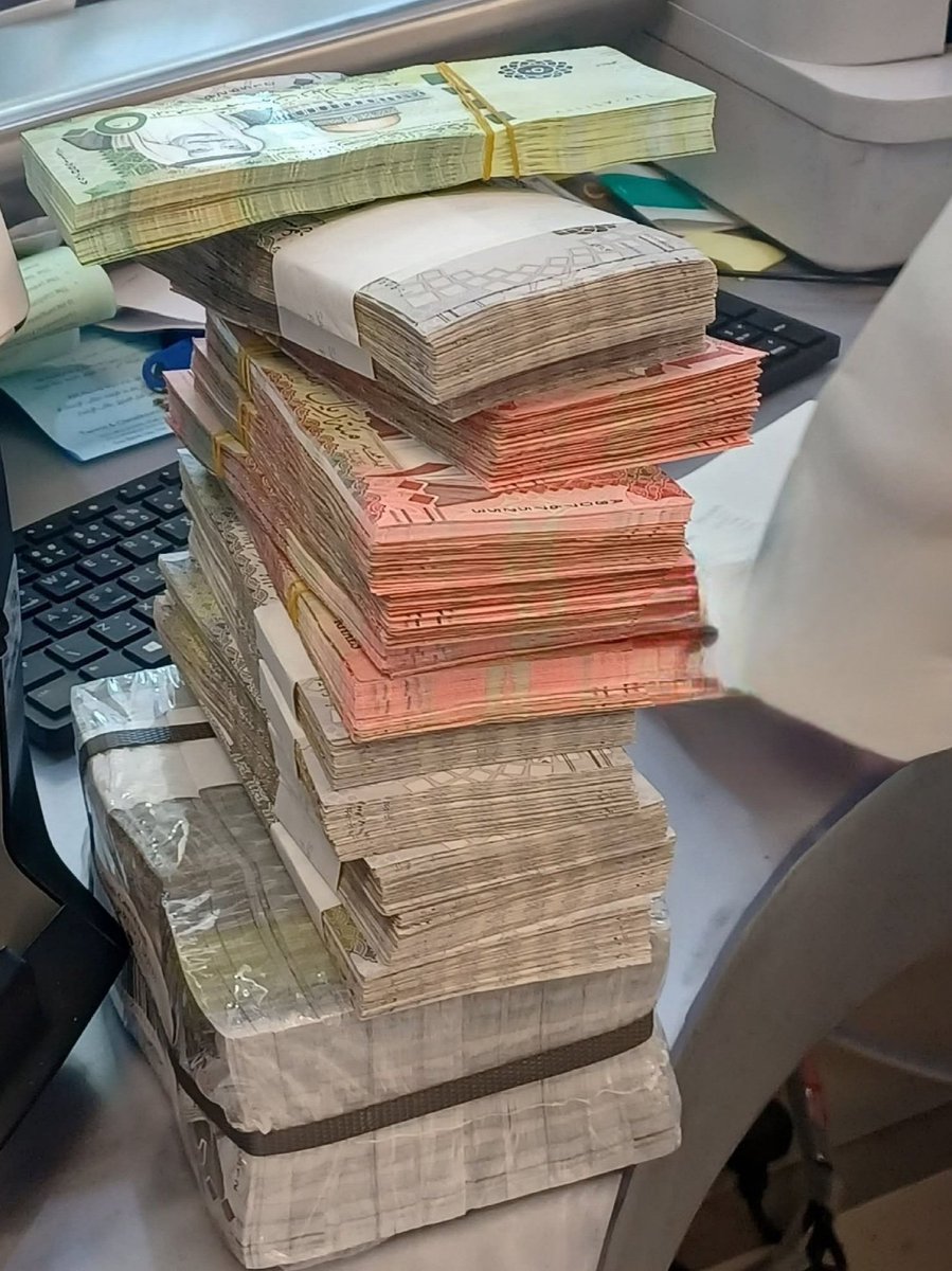 بعد قليل 🔥😍 

سحب  لكم سريعه مبالغ مالية ل عدة أشخاص 🔄💵 🇸🇦🇸🇦

حط رتويت بسررررعهه واكتب تم وخلوكم جاهزين 🔥