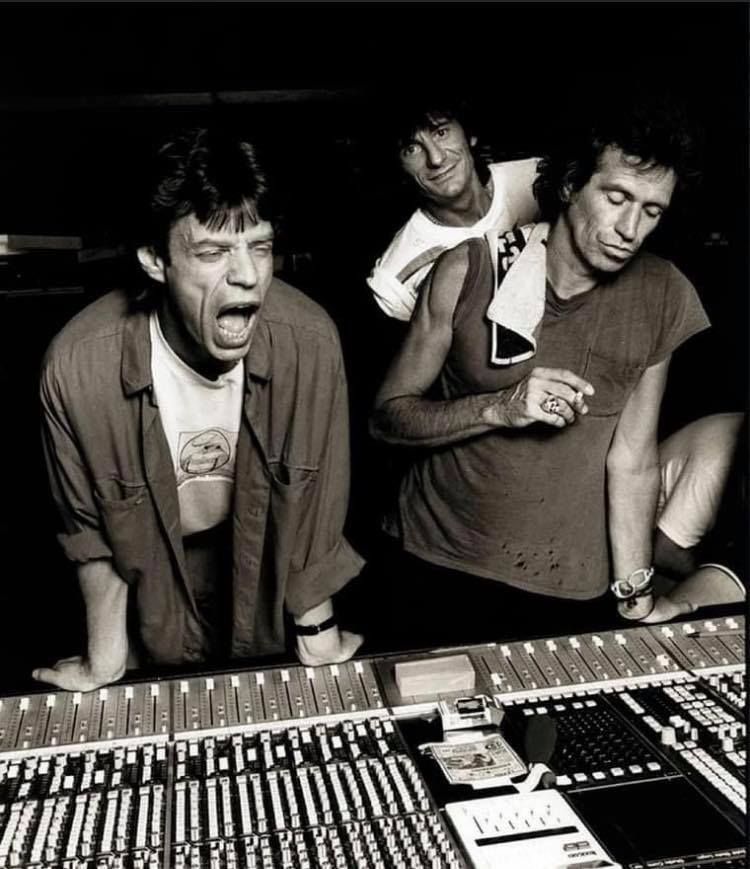 Classic Rock In Pics tweet media