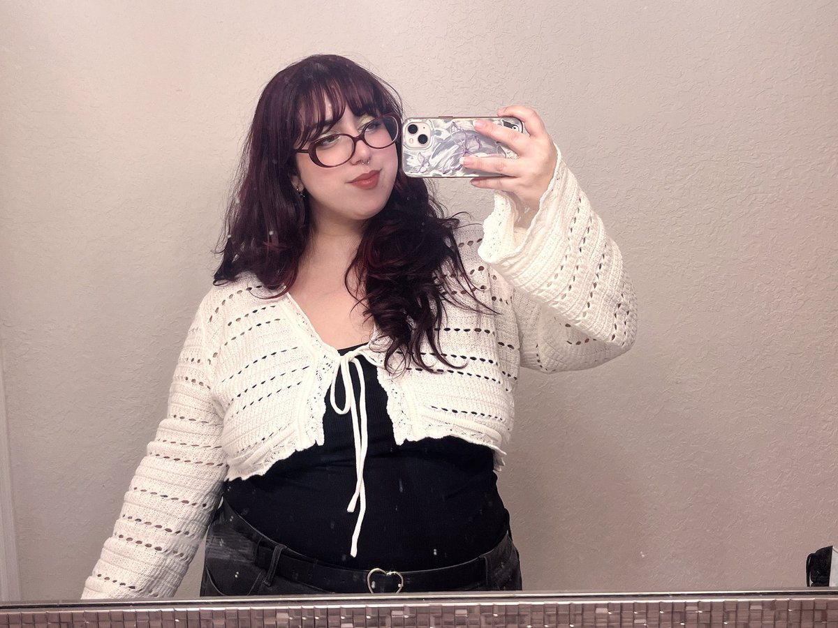 princessjman's tweet photo. got this cute lil cropped cardi at walmart 🤩💕 https://t.co/6Pe4MqxJTl