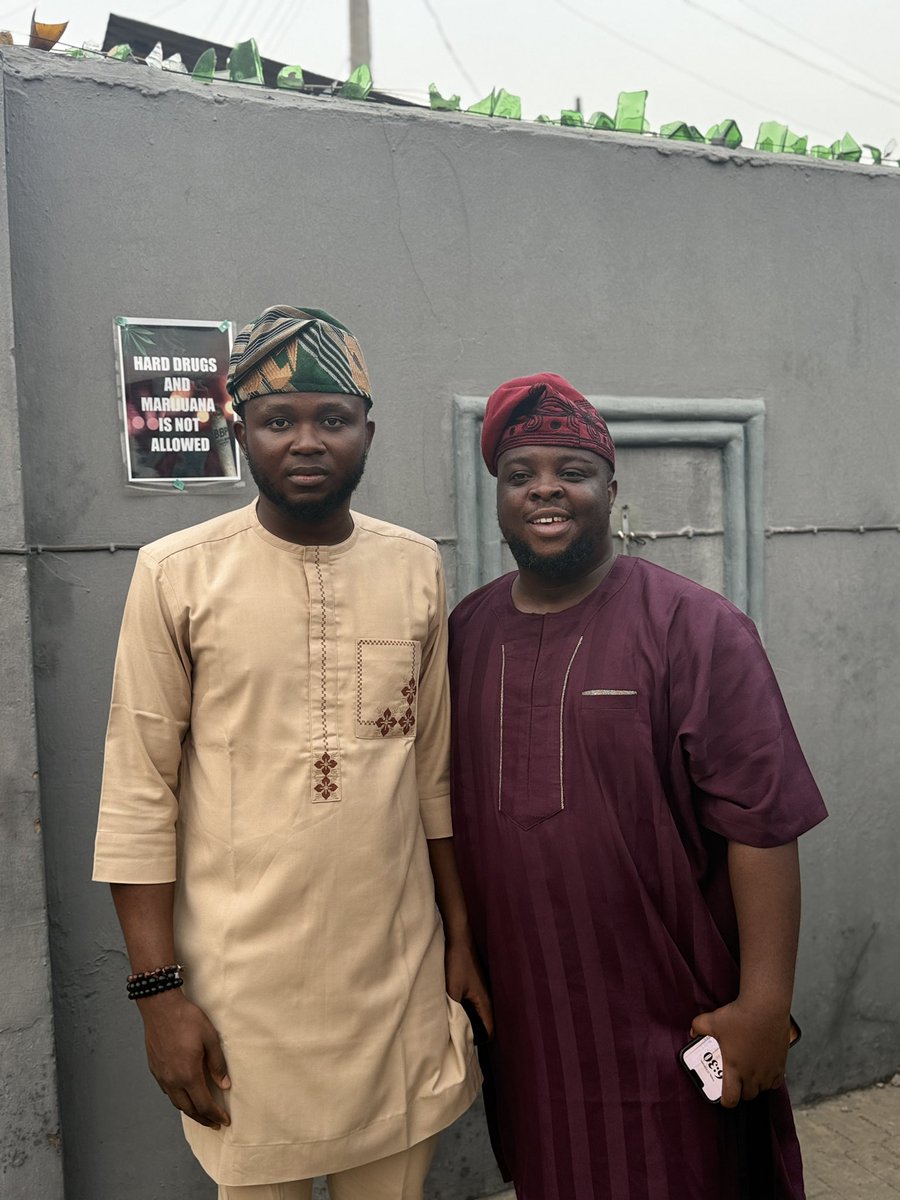 TheGeeForty's tweet photo. Two things happened at #Connectify Today.
1. Since I came back to Ibadan in 2022. I’ve always wanted to get close and chat with @Hon_Danjo 🫡🫡
2. I’ve always wondered what a pitch deck would feel like.
Both happened at the same time. Thank you
@bruzieee @Hon_Jesugbemi https://t.co/zqXJw7Umnl