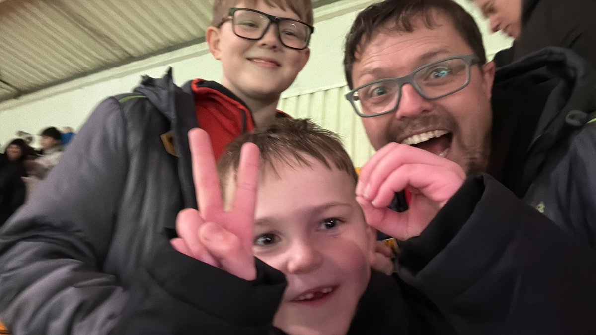 Wall Heath Wolves tweet media