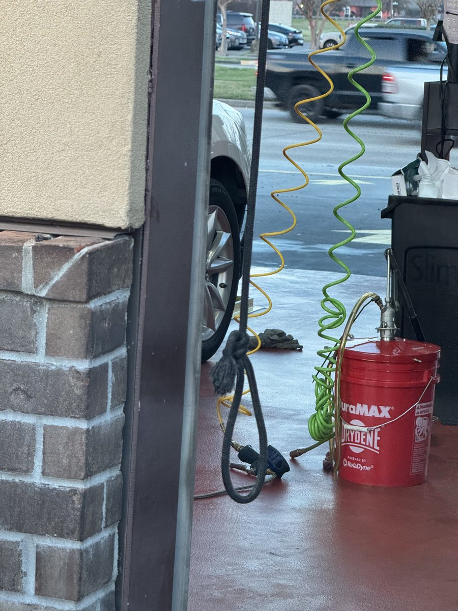 Perry ♋️ 🏳️🌈 tweet media