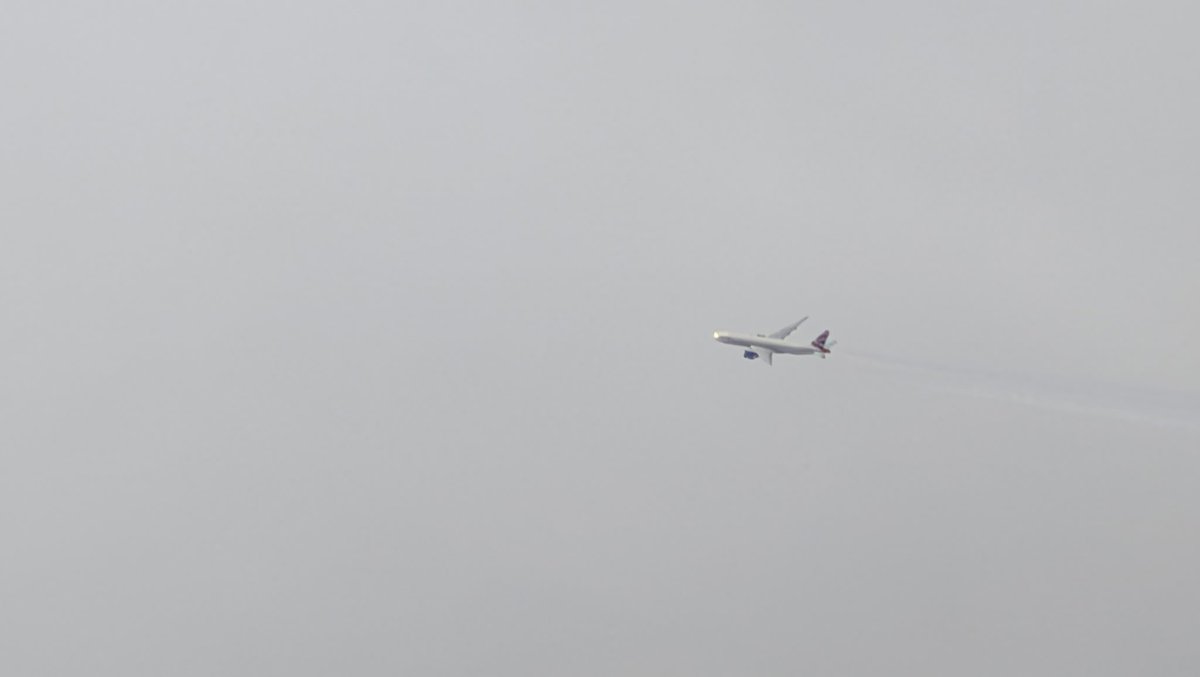 GiadRoger's tweet photo. @shesgotwings777 @flightradar24 This is a fellow BA 777 BAW43C London to Orlando on 2/27/26 perhaps you can forward the photo. https://t.co/WCsf9WjZLa