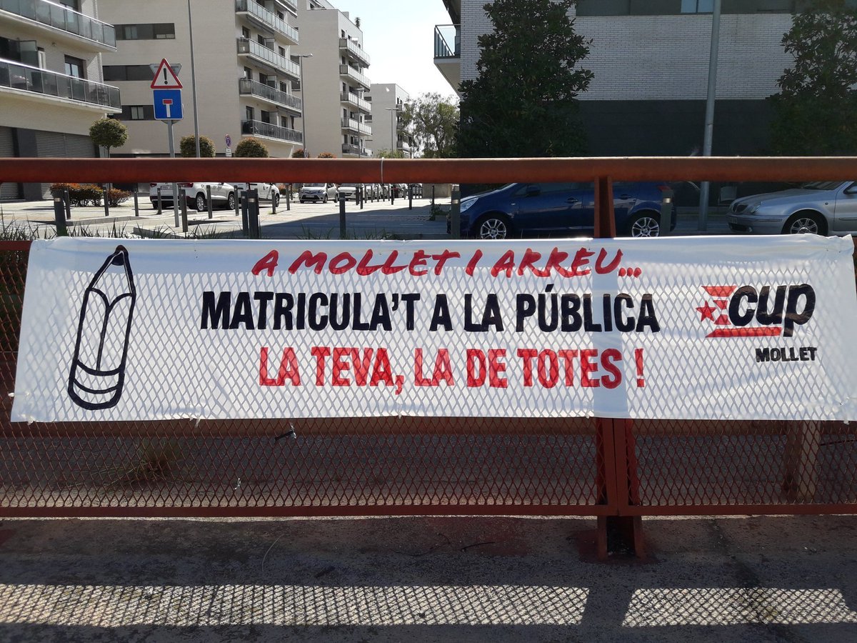 CUP_Mollet's tweet photo. 📢 EDUCACiÓ:
✅ El 4 i 6 de març s'obre la preinscripció per escoles i instituts.
✅ Mou fitxa per l'educació pública, inclusiva, laica, de qualitat, participativa.
⚠️Cap tancament de línia pública. Abaixem les ràtios per aula !
✅ Matricula't a la pública. 
💥 La de totes ! https://t.co/6TmjhQoLfj