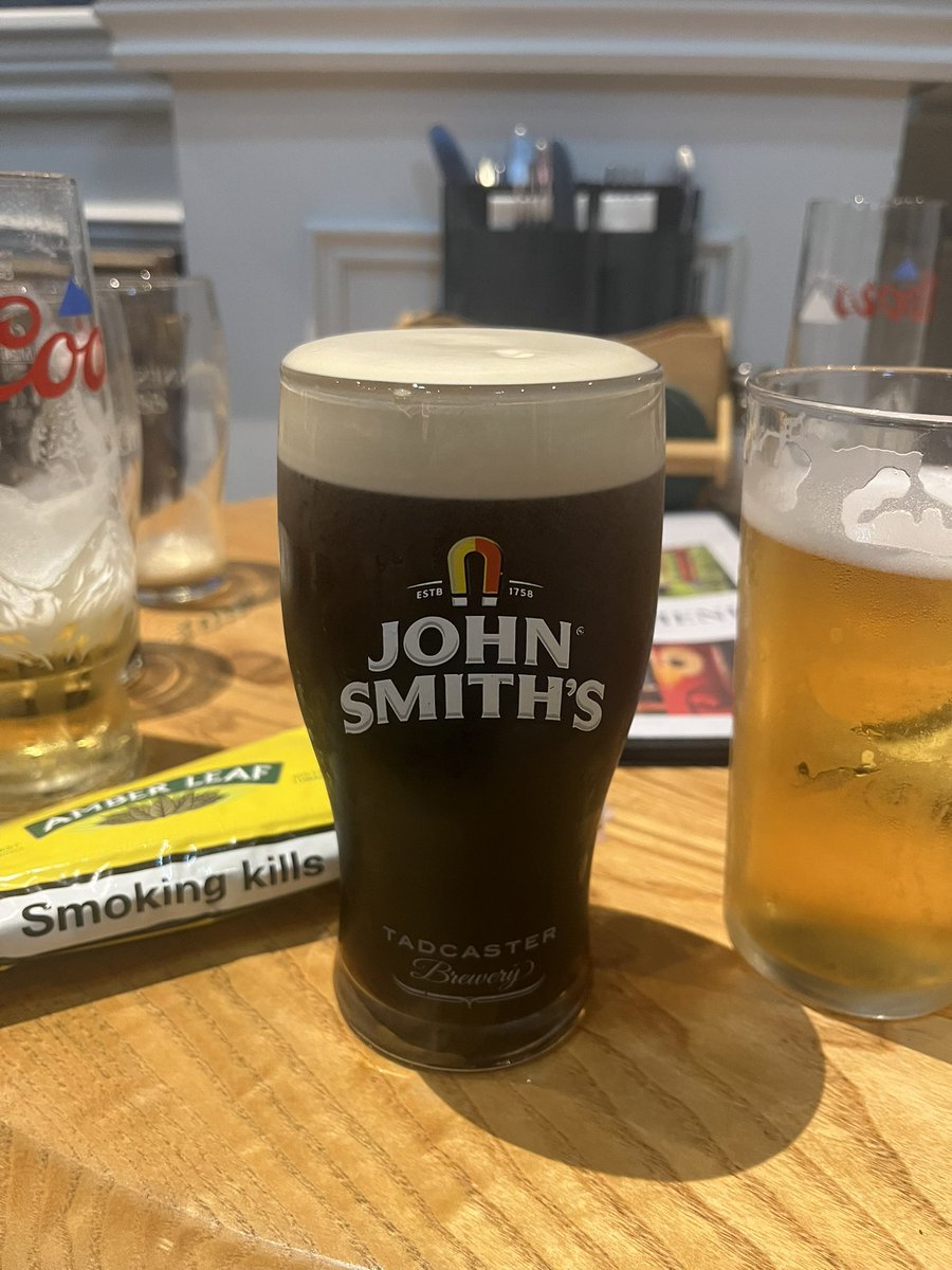 This is absolutely criminal behaviour??? Guinness in a John smiths glass can’t happen