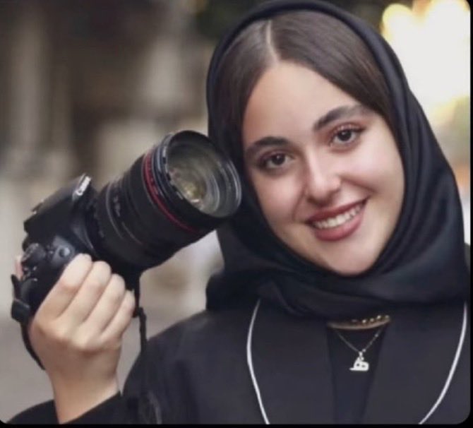 BamdadPirouzi's tweet photo. 🆘 🆘 🆘 
#SarinaRezaei 17 years old  
She was abducted by the Sepahis one month ago right in front of her school and there has been no news of her since!!!  
 Sarina’s mother #ZahraTorkamani has also been arrested and is currently imprisoned in Choubindar prison in Qazvin!!!  
#IranMassacre
