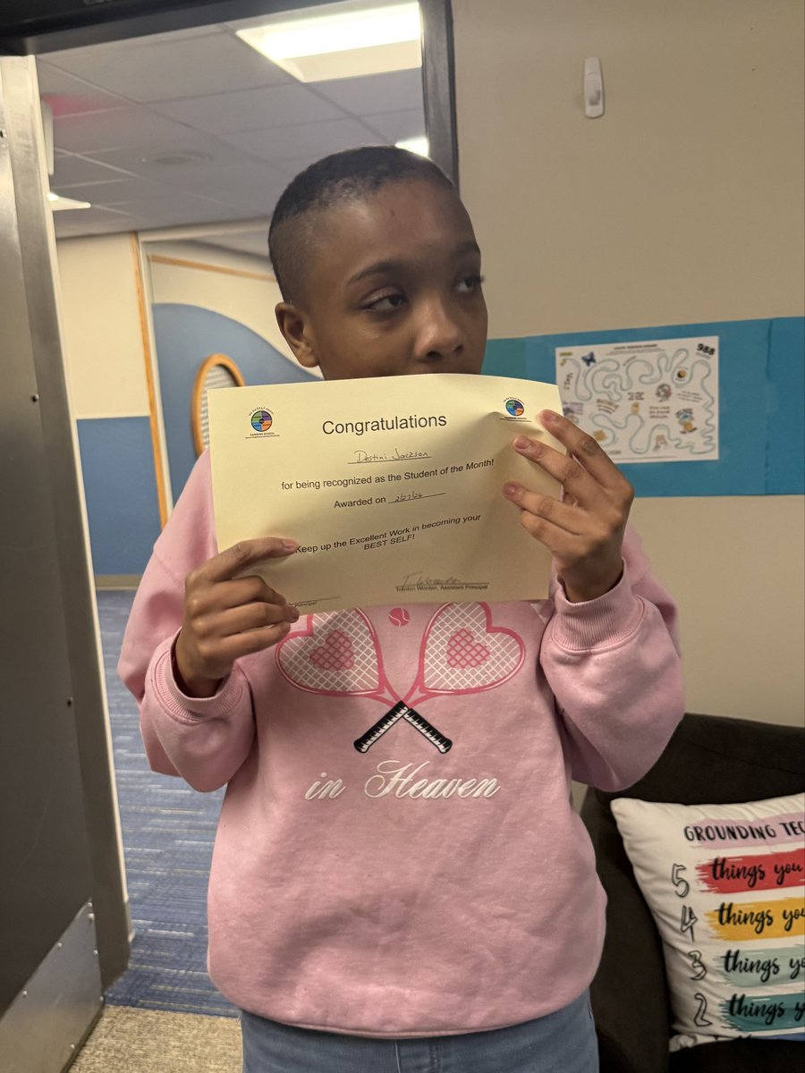 Sanders SELF tweet media