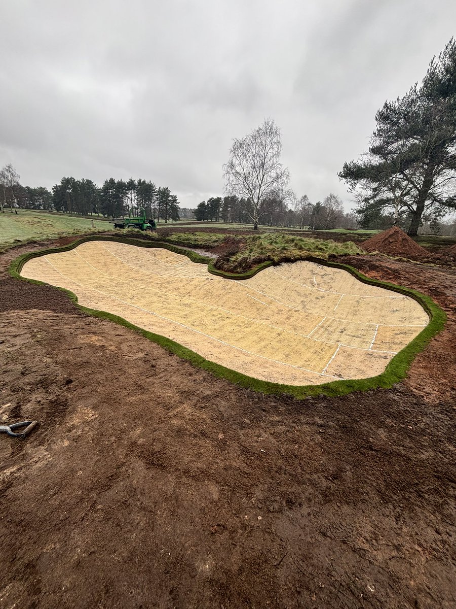 Ethanwalker98's tweet photo. Last of the winter bunker projects almost signed off. @EnvilleGolf @RobJone21159152 https://t.co/zyVQdNYaO4