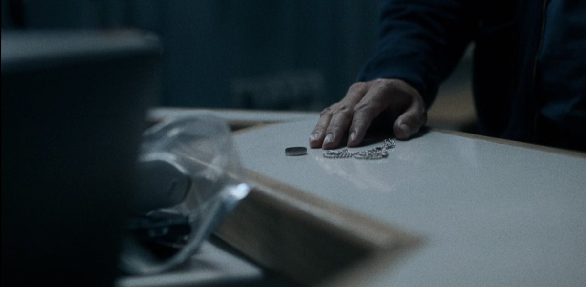 I always love small, creative details in things so I thought the shots of their wedding rings (or for Jack, where it should be) throughout Grace Of God was a lovely touch. 💍🥰  #SilentWitness