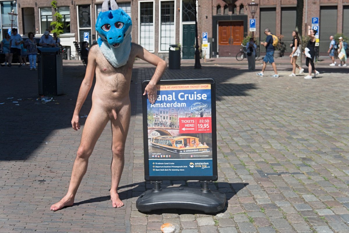 Lewd Blue Derg tweet media