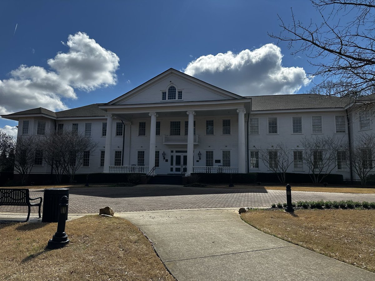 screamtalks's tweet photo. Came here today 😍 #scream7 #scream @ScreamMovies @kevwilliamson https://t.co/QfilMPi0us