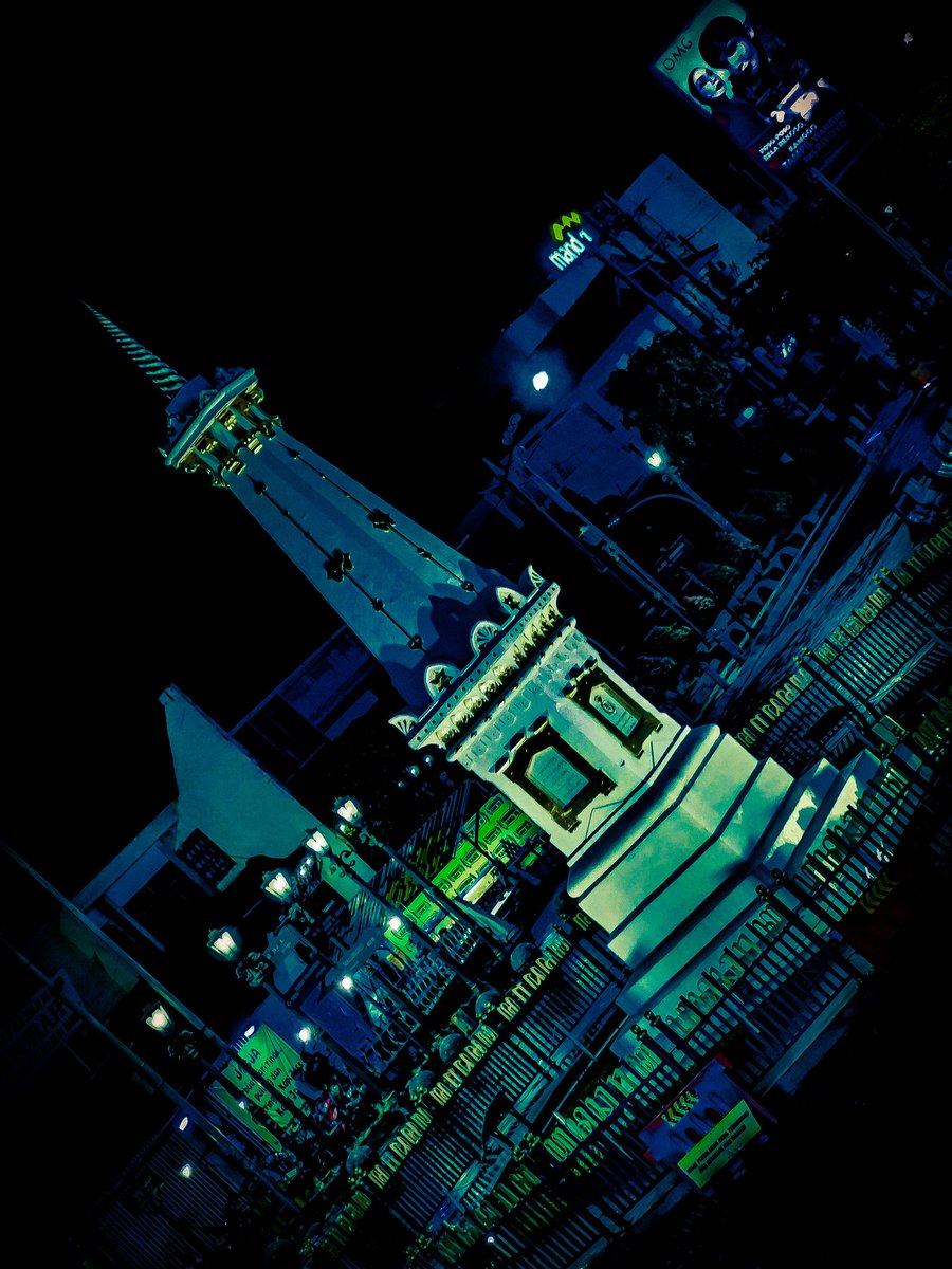 Nek tugu iso ngomong,paling mung dijawab "Ahh manusia Asbun ini lagi".